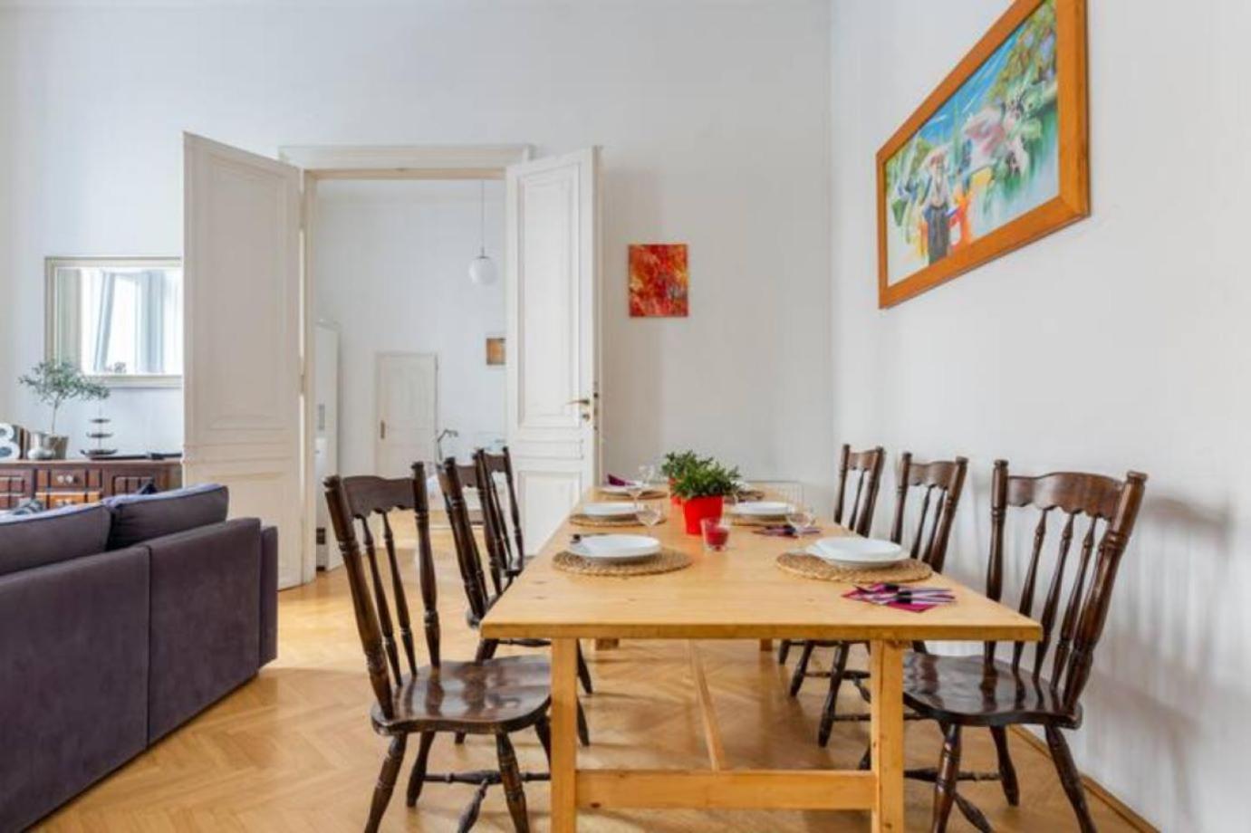 Bourgeois Elegance In The Heart Of Budapest Exterior photo